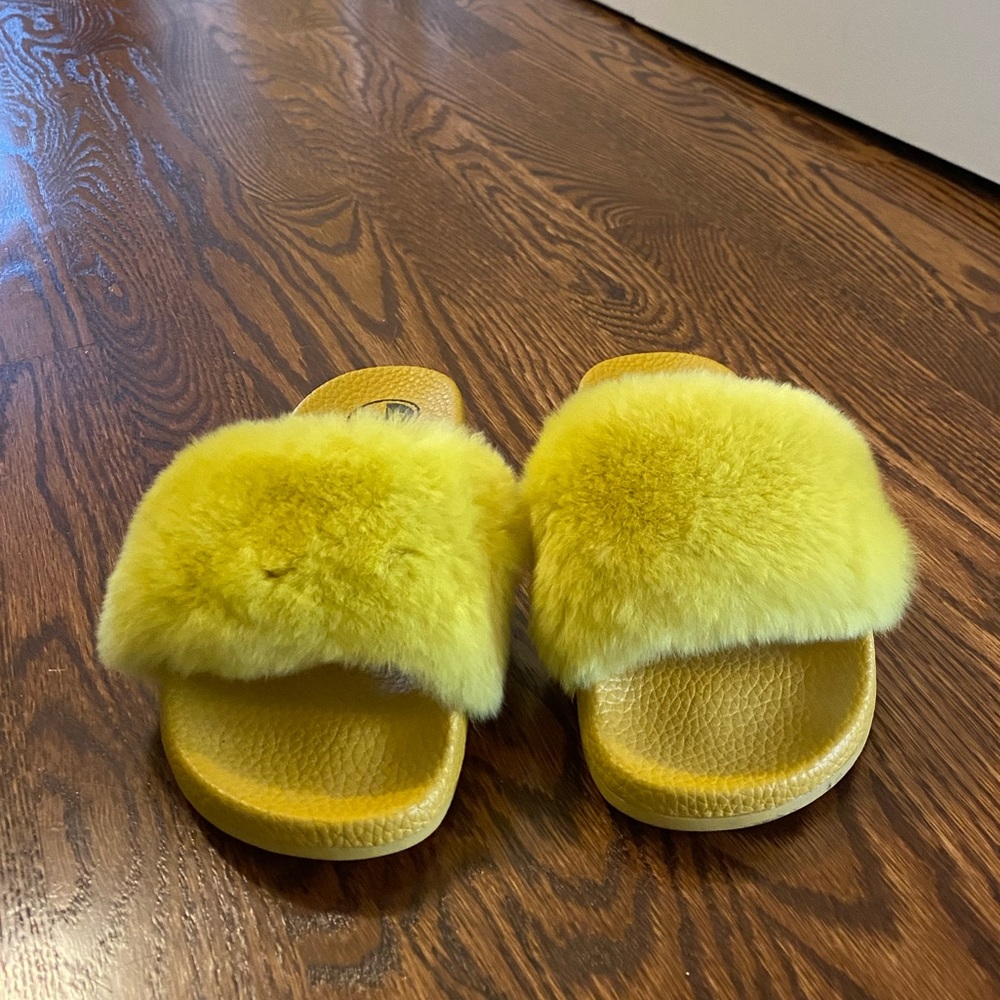 FLUFFY SLIDES